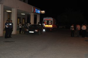 3'üncü katındaki evinin penceresinden ölüme attı