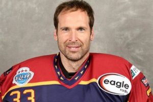 Petr Cech buz hokeyine transfer oldu