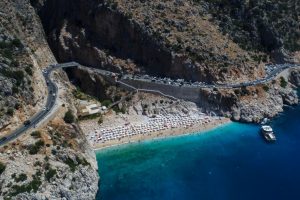Kaputaş Plajı'ndan geçecek yola mahkemeden iptal
