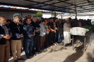 Eşinin bıçaklayarak öldürdüğü Işıl, toprağa verildi