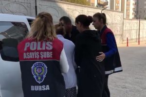 Bursa'da hırsız kadın bir kaçtı iki kaçtı üçüncü hırsızlığında yakayı ele verdi