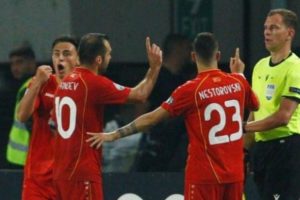 Makedonya'da Eljif Elmas şov!
