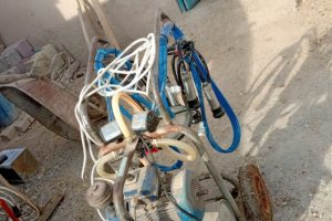 Süt sağarken elektrik akımına kapılıp öldü