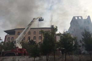 Siirt'te Kur'an kursu binasında yangın: 80 öğrenci tahliye edildi