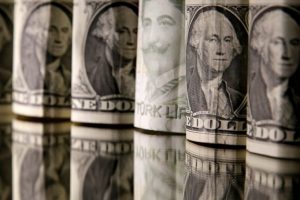 Dolar 5.88'in üzerini gördü