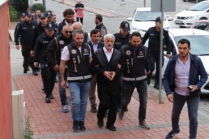 'Refet Efendi' ve çetesinin 8 üyesi tutuklandı