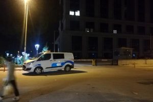 Tutuklanan hırsız, kaçarken adliyenin havalandırma boşluğuna düştü