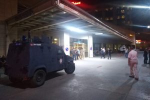 Asma kattan düşen kadın ağır yaralandı