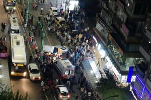 Diyarbakır'da feci kaza: Ölümden saniyelerle kurtuldular
