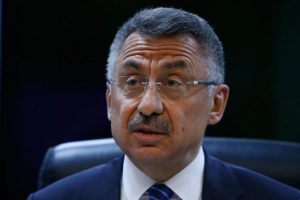 Cumhurbaşkanı Yardımcısı Oktay, yaralı asker ve vatandaşla telefonda görüştü