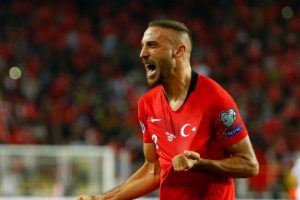 Cenk Tosun: ''Sevinçliyiz ama sevincimiz buruk''