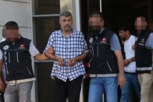 2 kilo uyuşturucuyla yakalanan emniyet müdürü, 'İçiciyim' dedi beraat etti