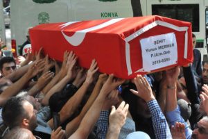 Konya şehidini uğurladı