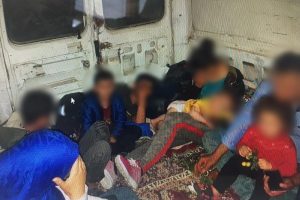 Kuşadası'nda 24 göçmen yakalandı
