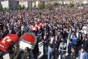 Şehit Uzman Çavuş Bilgen'i 10 bin kişi uğurladı