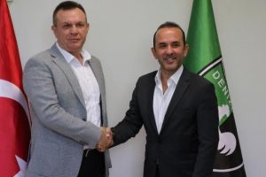 Mehmet Özdilek resmen Denizlispor'da