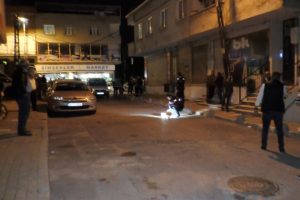 Kuyumcunun altın dolu çantasını çaldılar
