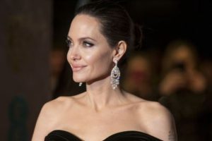 Angelina Jolie'nin doktorundan kadınlara tavsiye
