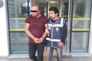 Bursa'da otomobil hırsızı yakayı ele verdi