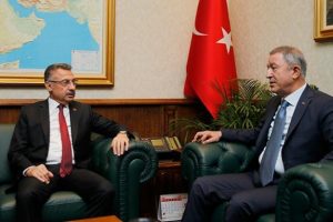 Cumhurbaşkanı Yardımcısı Oktay'dan Akar'a ziyaret