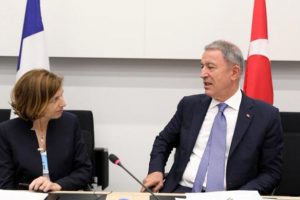 Hulusi Akar, Fransız mevkidaşı ile görüştü