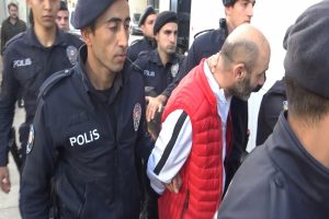 Bursa'da uyuşturucu operasyonunda gözaltına alınan 25 kişi adliyeye sevk edildi