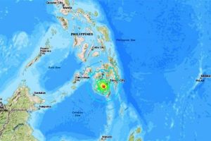 Filipinler'deki depremde ölü ve yaralılar var