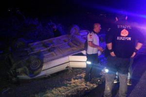 Amasya'da otomobil devrildi: 3 yaralı