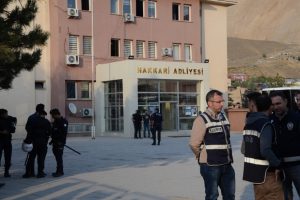 Hakkari ve Yüksekova belediye başkanları tutuklandı