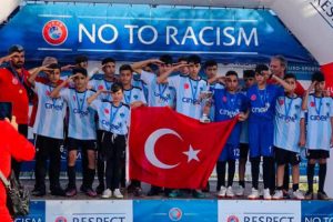 Şırnak UYAFA Takımı İspanya'da ikinci oldu