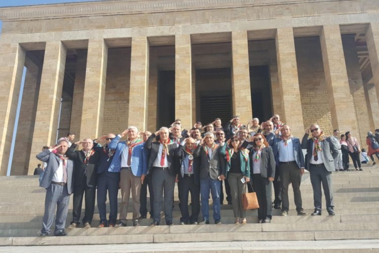 Yörükler Anıtkabir'den Mehmetçiğe asker selamı ile destek çıktı