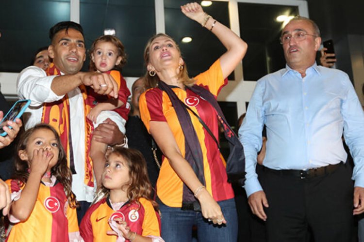 Falcao'nun eşinden flaş açıklama!