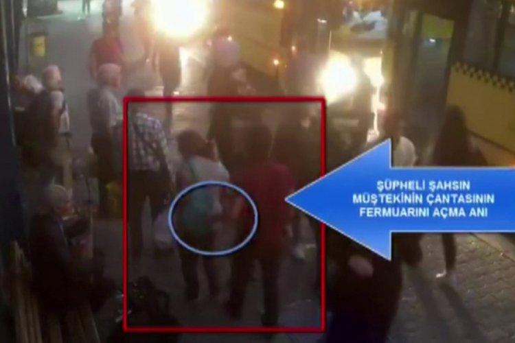 Otobüs durağında yankesicilik kamerada