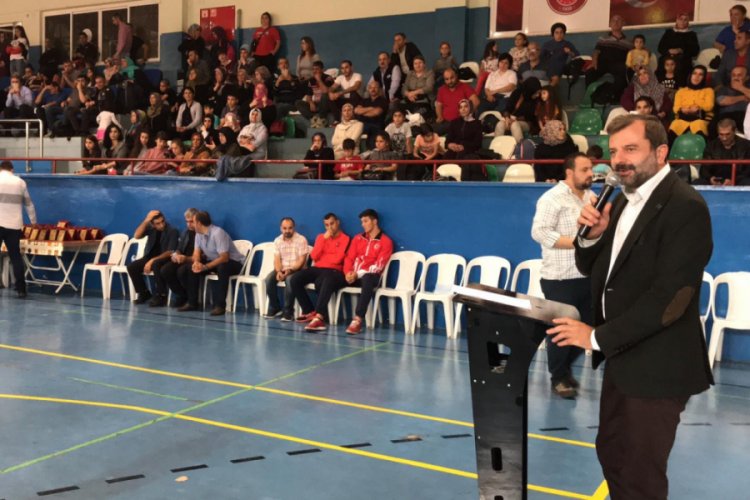 Bursa Gürsu'da başarılı sporcular ödüllendirildi