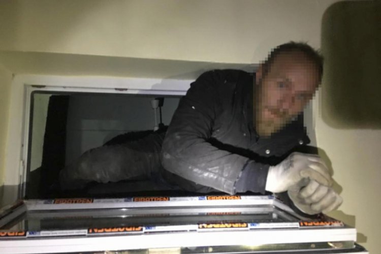 Hırsızlık şüphelisi havalandırma boşluğunda yakalandı