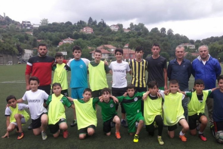 Amatör takım asker ve polise moral vermek için futbol maçında bulaşacak