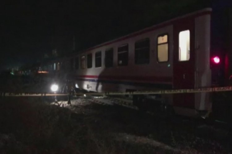 Raylara düşen kadın trenin altında kalarak hayatını kaybetti