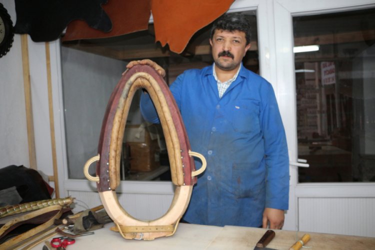 Hayvanlara takılan hamut, süs eşyası oldu