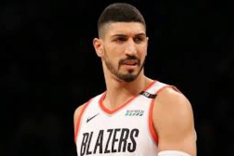 FETÖ'cü Enes Kanter hainlikte sınır tanımıyor