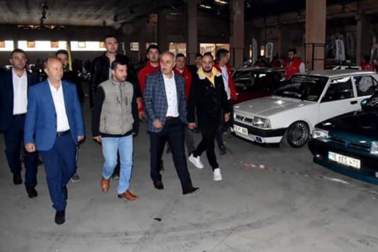 Modifiye araç tutkunları Bursa'da buluştu