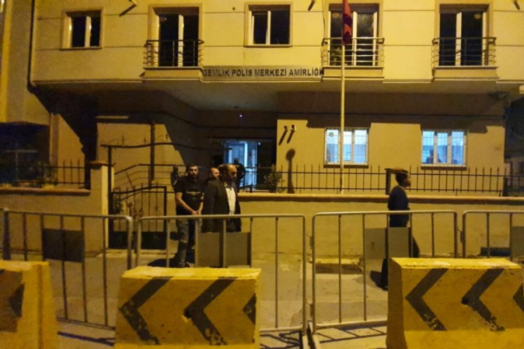 Bursa'da belediyenin camını kıran zanlı tutuklandı