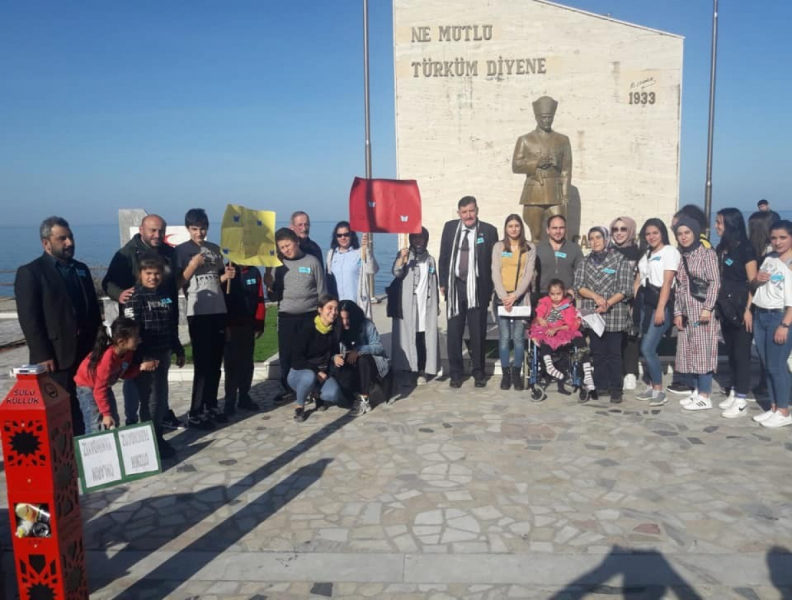 Otistik öğrencilere yapılan davranış protesto edildi