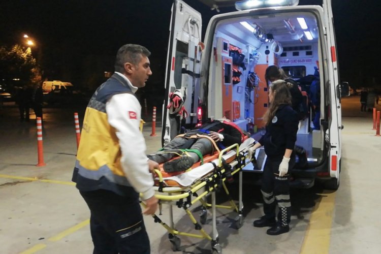 Bursa'da motosikletli kurye yaralandı
