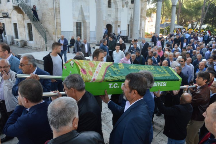 Trafik kazasında hayatını kaybeden Nurten Oto son yolculuğuna uğurlandı