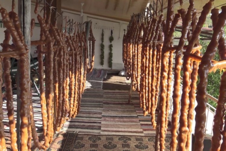 Önce bandırdılar, sonra oynadılar
