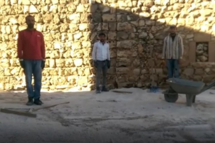 Parke taşı ustalarından Atatürk'e saygı duruşu