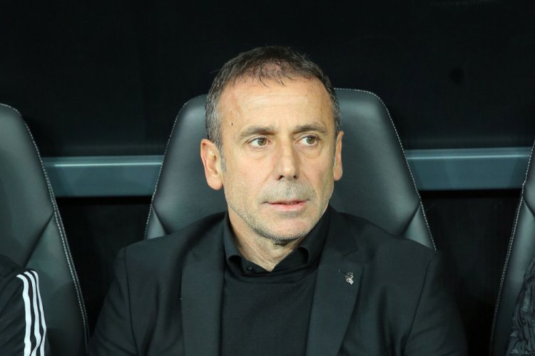 Abdullah Avcı, takımının başında