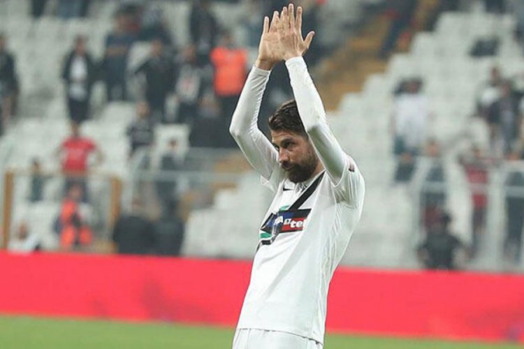 Denizlispor taraftarı yuhaladı, Beşiktaş taraftarı alkışladı!