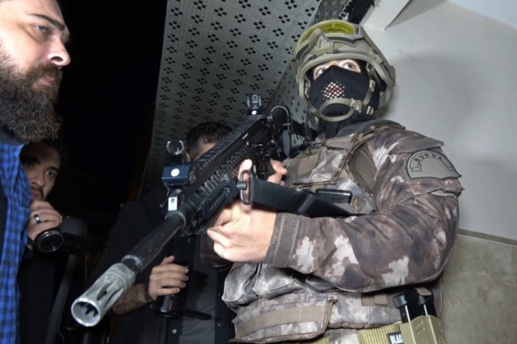 Bursa'da hava destekli bin polisle ''Narko-Terör'' operasyonu: 25 kişiye gözaltı