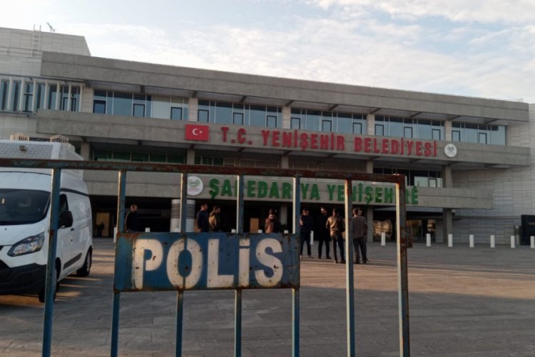 3 ilçe, 1 belde belediye başkanı görevden alındı